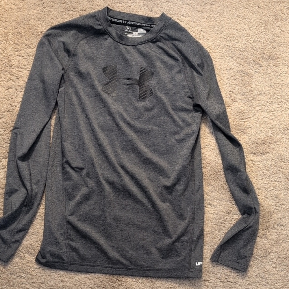 Under Armour Kids Gray Long Sleeve Heatgear
